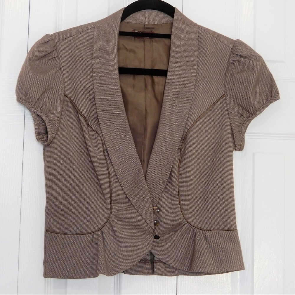 Miss Bisou spring/summer light brown blazer in size XS